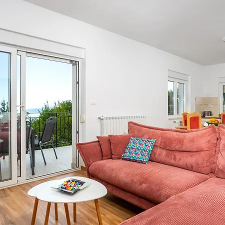 Apartment Sepic By Guide Breza